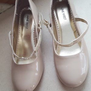 NINE WEST SHOES SIZE 4,5